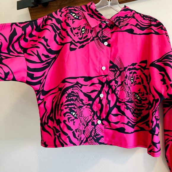 Tiger Cropped Button Down - Picture 4 of 4